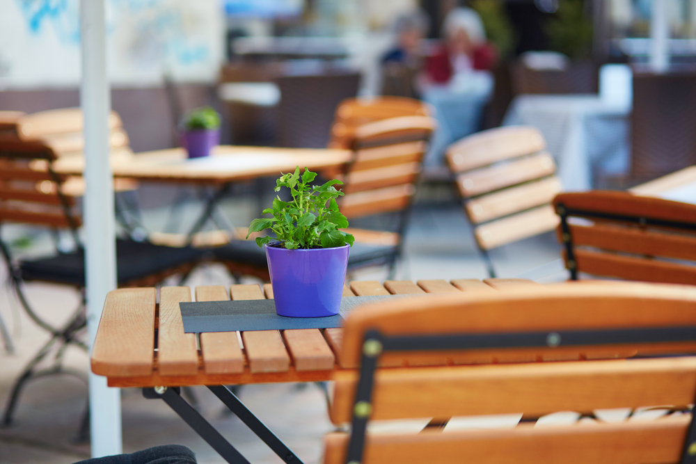 Ambiance and Customer Service - www.connectnigeria.com