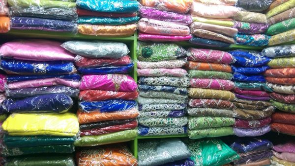 10 Types of Fabrics Available in Nigerian Markets - www.connectnigeria.com