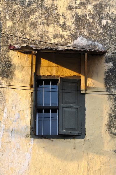 How to Prevent Mildew from Wrecking Your Home during the Rainy Season---www.conectnigeria.com