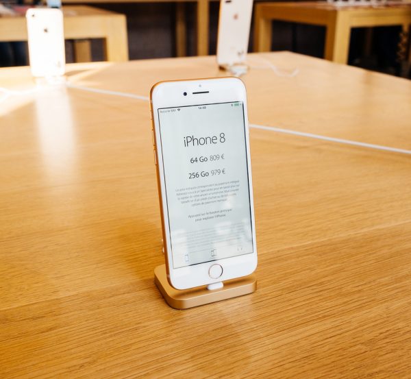 Choosing Between the iPhone 7 and the iPhone 8: Is the 8 really Better?